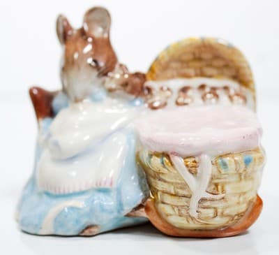 BESWICK ENGLAND Beatrix Potter "Hunca Munca" Porcelain Figurine - Thumbnail 4