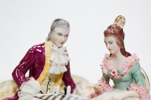 Antique Germany Dresden Hand Painted Couple Playing Chess Lace Porcelain Figure - Thumbnail 3