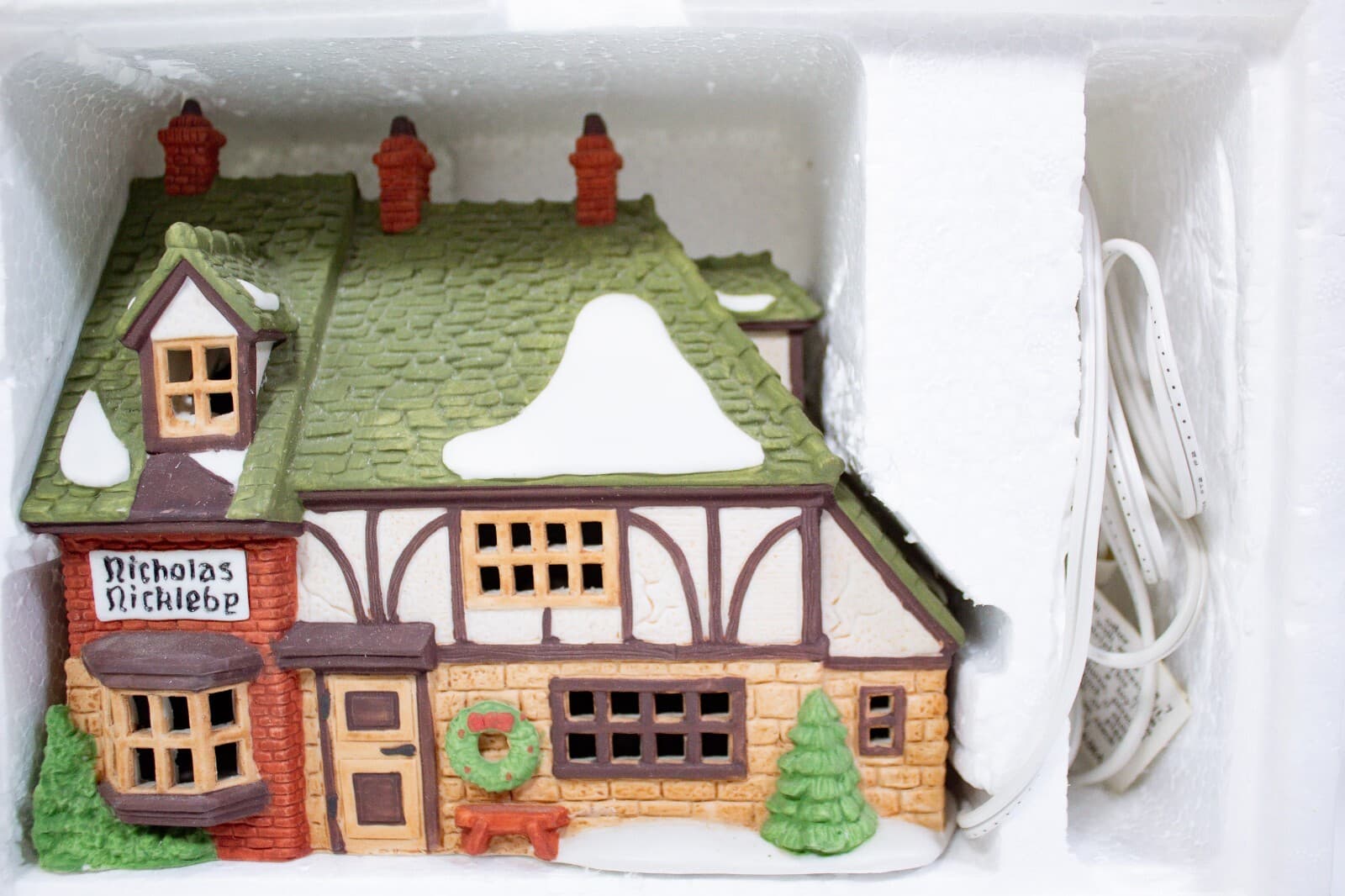 DEPARTMENT 56 "Nicholas Nickleby" Hand Painted Porcelain House With Box & Light - Thumbnail 5