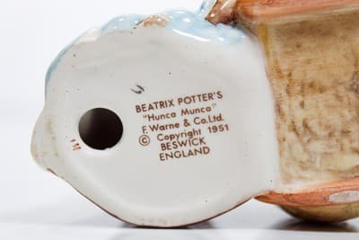 BESWICK ENGLAND Beatrix Potter "Hunca Munca" Porcelain Figurine - Thumbnail 7