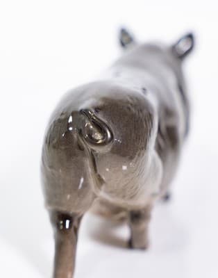 Vintage ROYAL DOULTON Vietnamese Pot Belly Porcelain Pig Figurine - Thumbnail 5