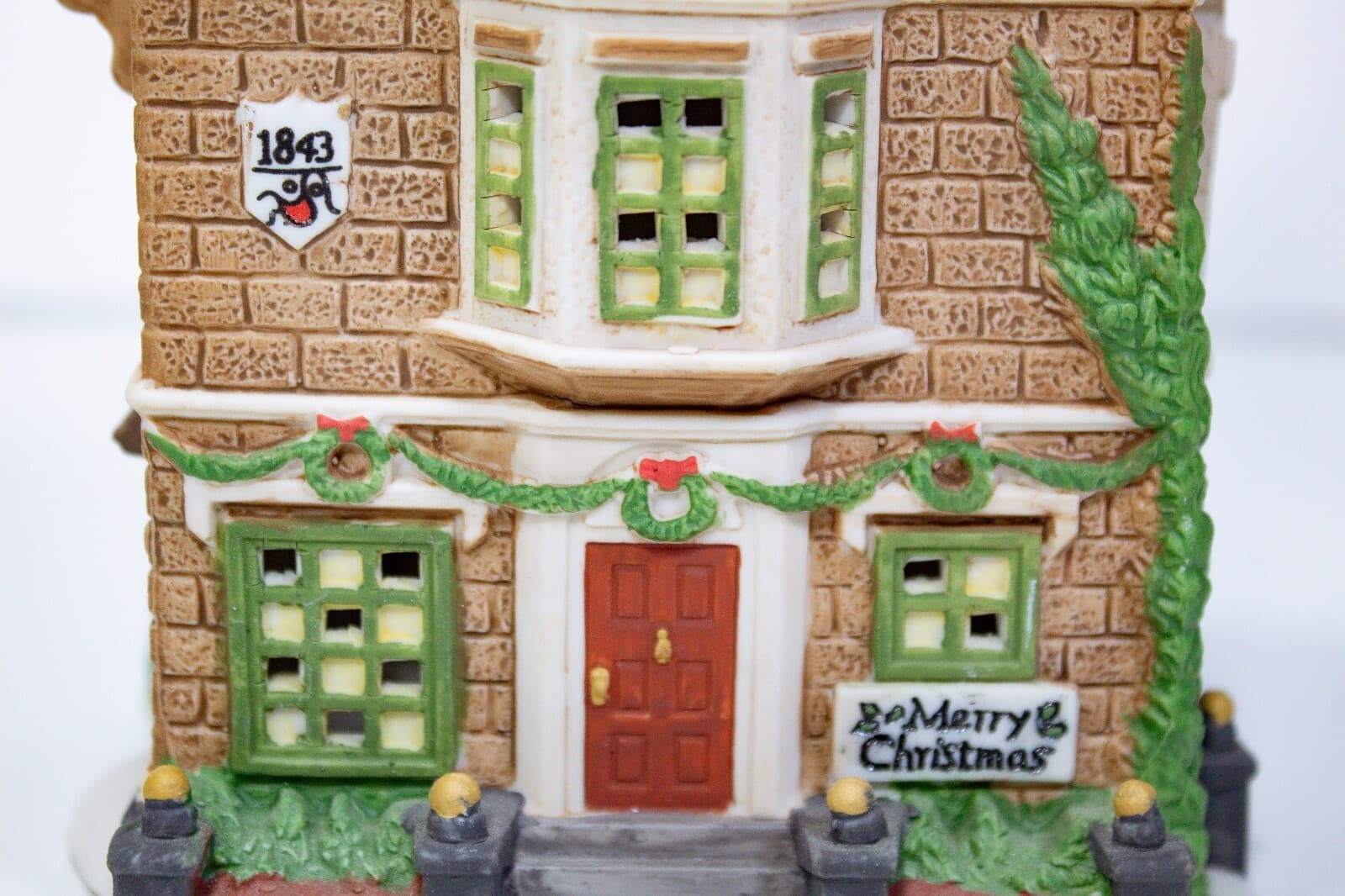 DEPARTMENT 56 "Nephew Fred's Flat" Christmas Porcelain Figurine With Box & Light - Thumbnail 5
