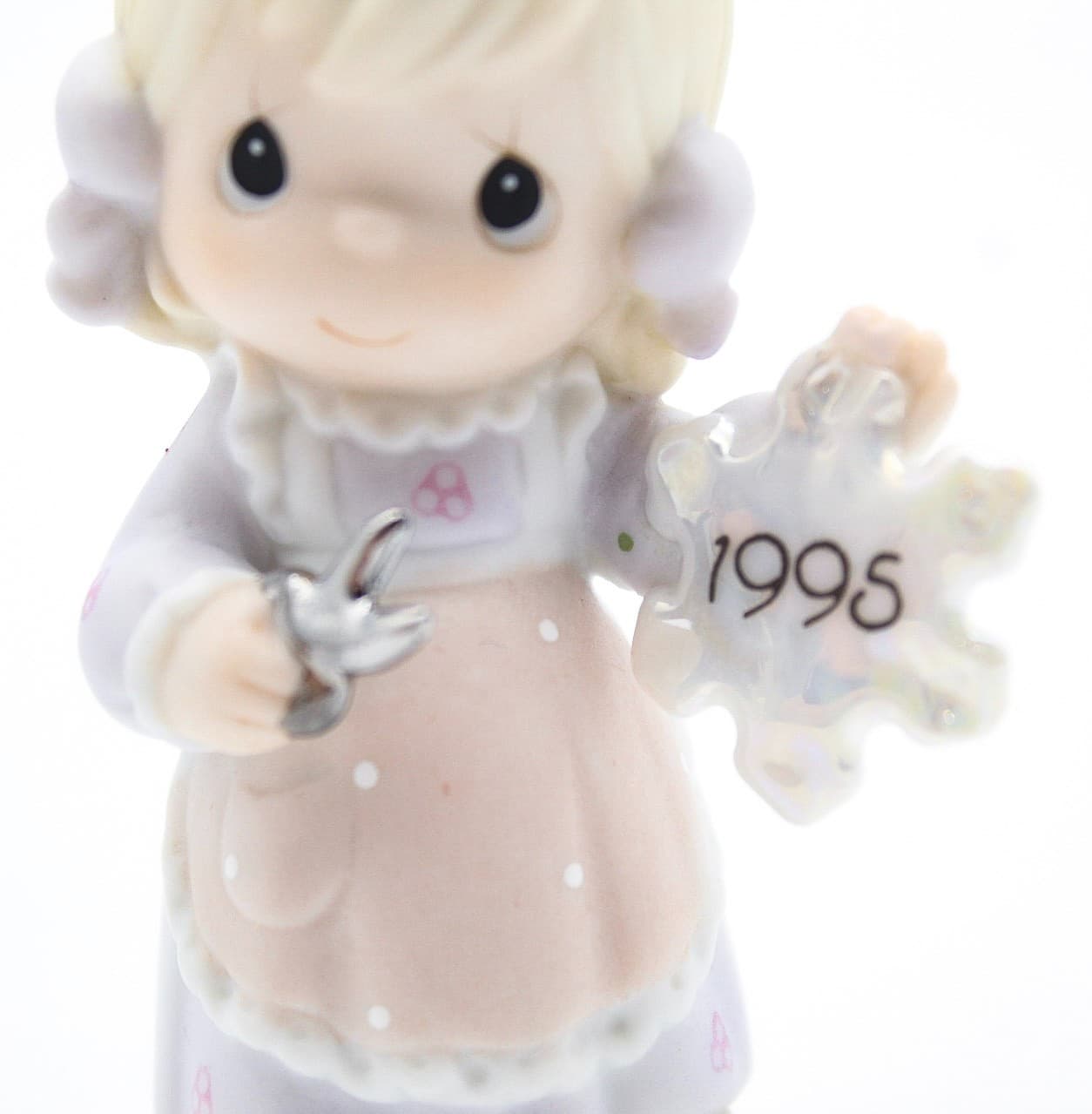 Precious Moments He Covers The Earth With His Beauty Porcelain Ornament 1995 - Thumbnail 2