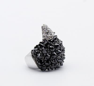 Vintage NOIR NYC Spiked Crystal Porcupine Animal Cocktail Ring Size 5 - Thumbnail 4