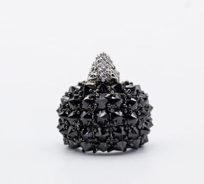 Vintage NOIR NYC Spiked Crystal Porcupine Animal Cocktail Ring Size 5 - Thumbnail 3