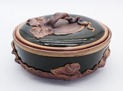 Vintage 1998 Terrafirma Pottery Signed Green Leaf Motif Large Covered Bowl RARE - Thumbnail 5