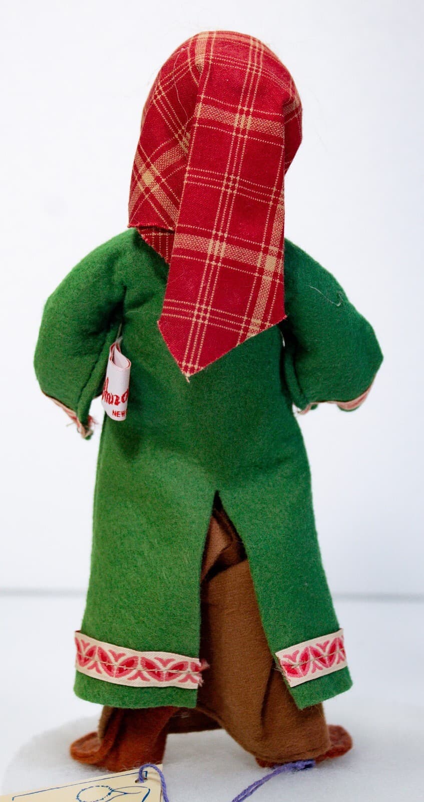Vtg ANNALEE MOBILITEE 1994 Woman Christmas Caroler Artisan Doll 10" NEW WITH TAG - Thumbnail 2