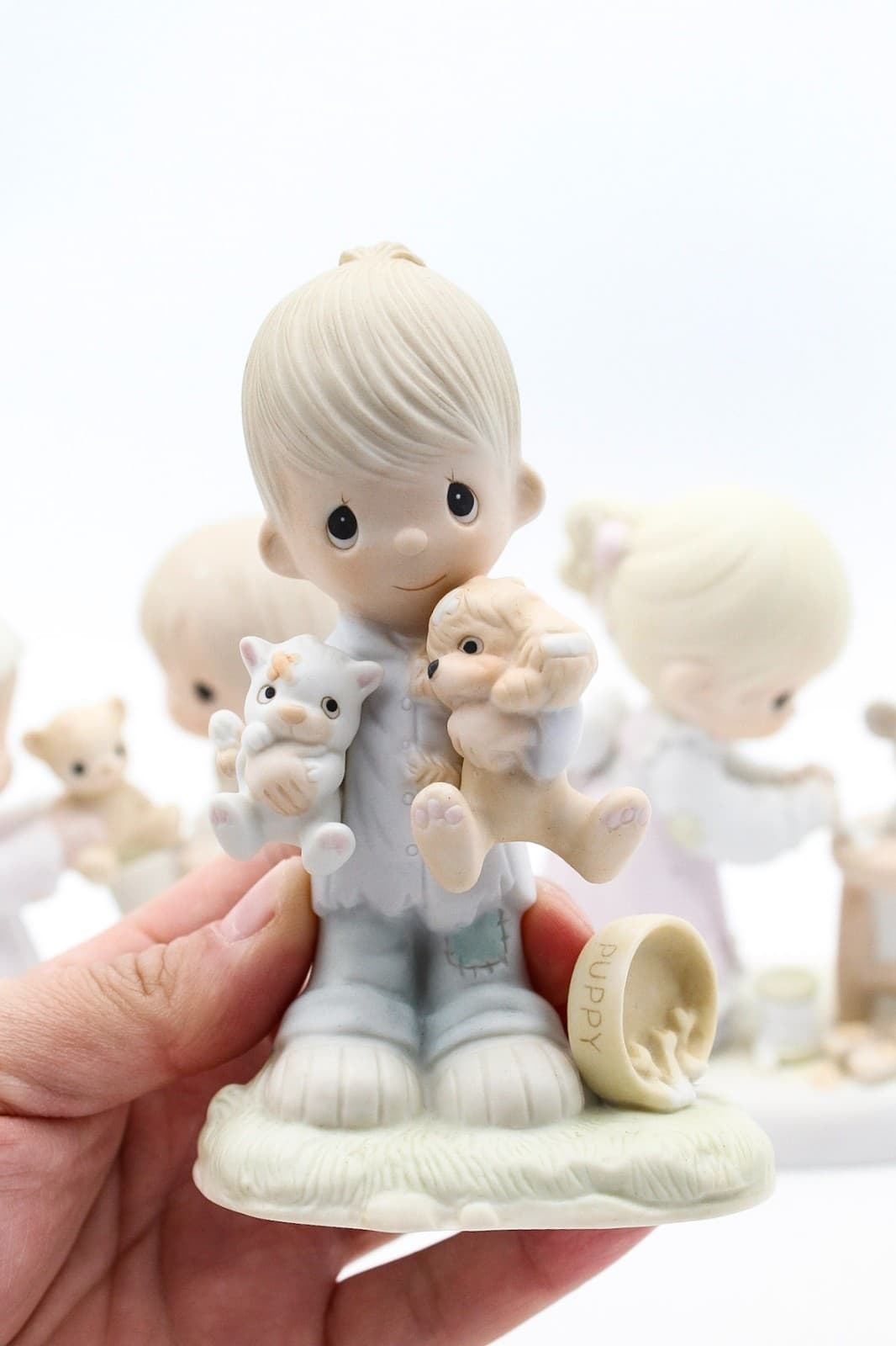 Precious Moments Blessed Are The Peacemakers Enesco Porcelain Figurines Lot Of 3 - Thumbnail 2