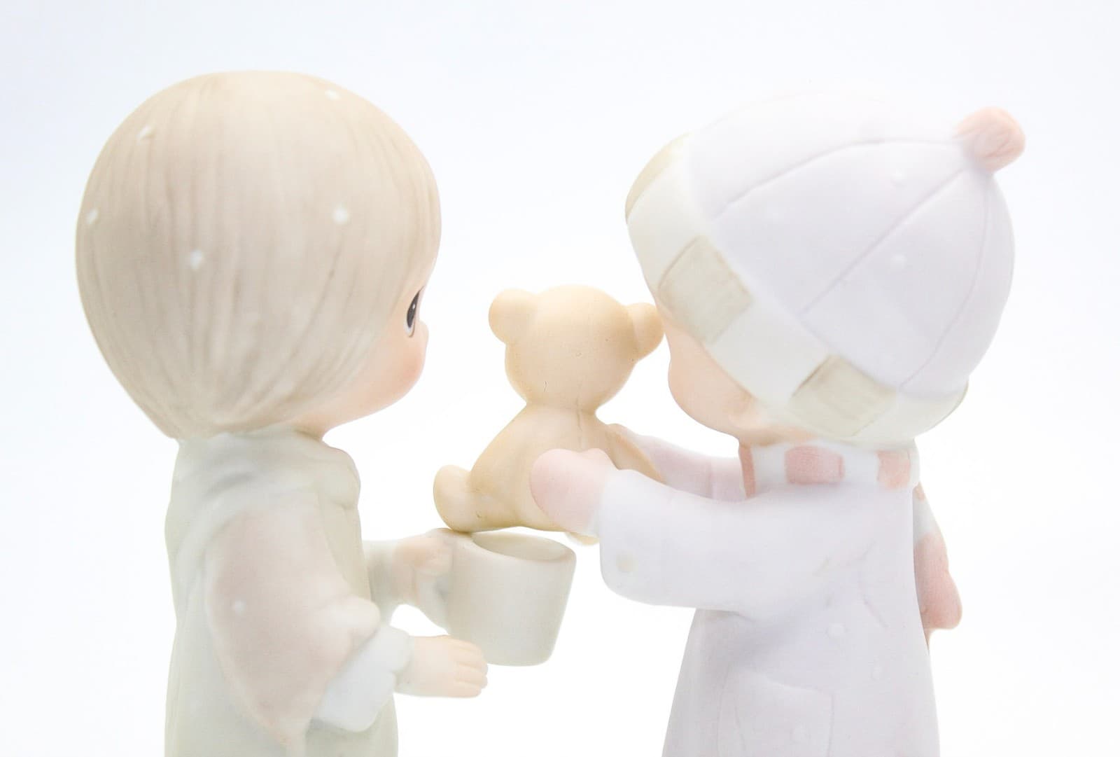 Precious Moments Blessed Are The Peacemakers Enesco Porcelain Figurines Lot Of 3 - Thumbnail 11