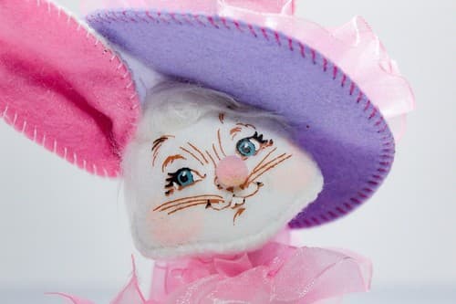 Vtg 2018 ANNALEE Mobilitee EASTER PARADE GIRL BUNNY Holiday Artisan Doll 6" - Thumbnail 2