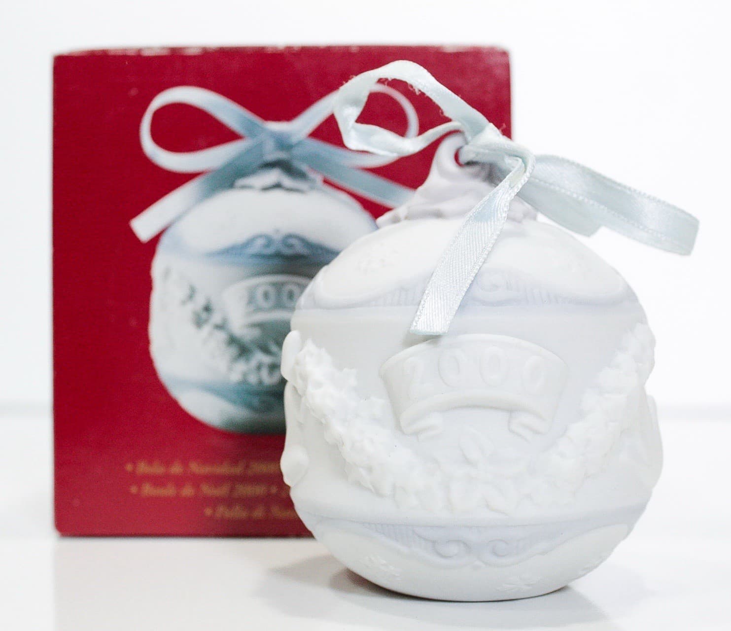Vtg 2000 LLADRO Spain Christmas Matter Porcelain Ball Ornament In Original Box - Image 1
