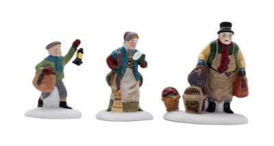 DEPARTMENT 56 "Come Into The Inn" Christmas Village Accessory - Image 1
