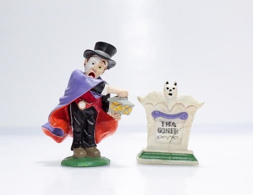 2 Vintage MIDWEST IMPORTS Phantom Masked Man & Tomb Halloween Figurines - Thumbnail 6