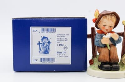 Hummel Goebel She Loves Me, She Loves Me Not Porcelain Figurine TMK8 In Box - Thumbnail 5