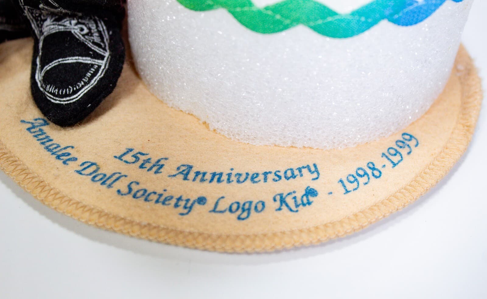ANNALEE Vintage 15th Anniversary Society Logo Kid Doll 9" 1998-1999 NEW w/ TAG - Thumbnail 7