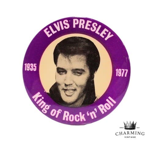 Vintage 1935-1977 ELVIS PRESLEY King Of Rock 'N' Roll Round Button Pin Back - Image 1