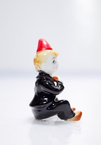 Vintage Miniature Little Jack Horner Hand Painted Porcelain Figurine - Thumbnail 4