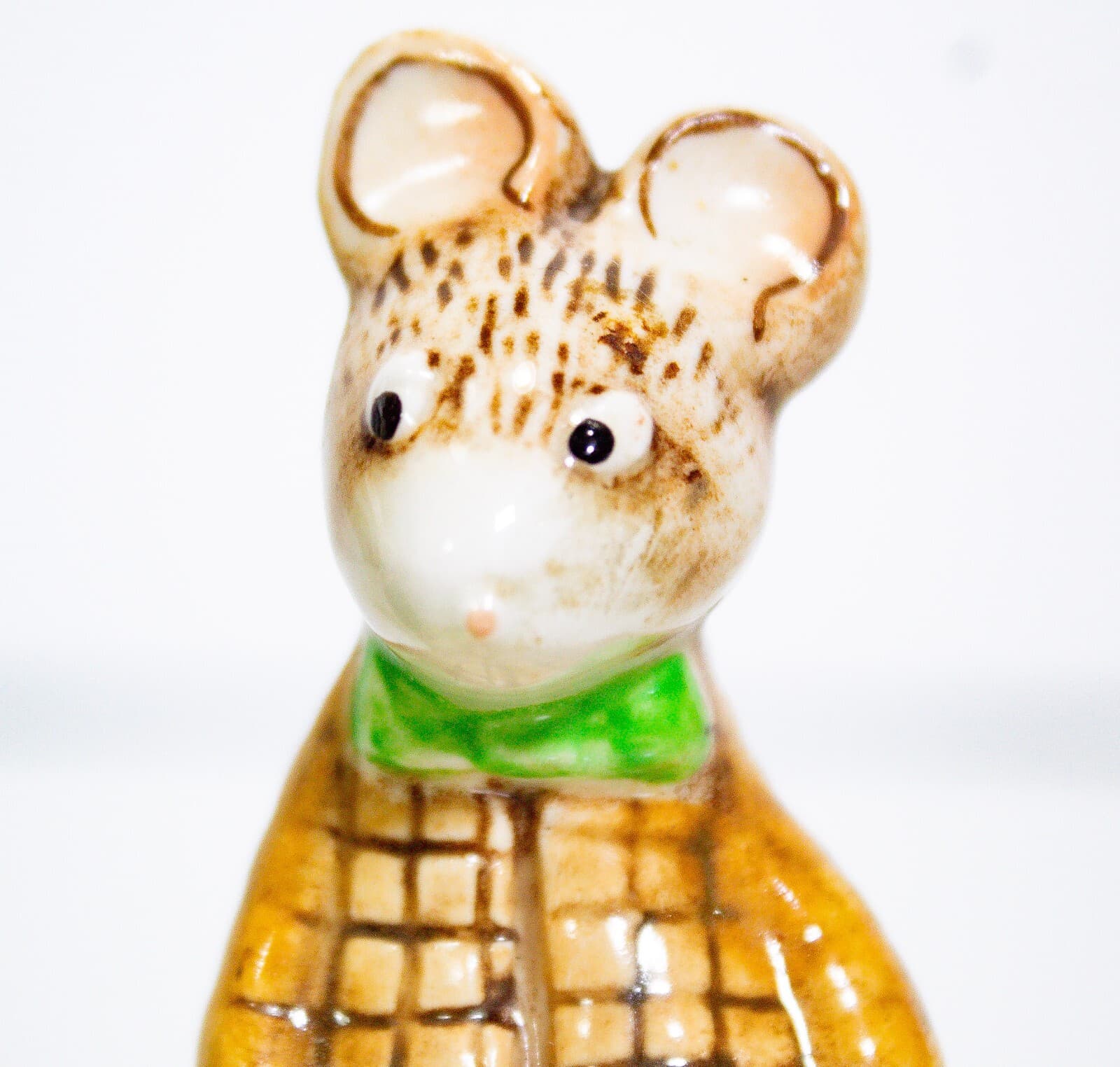 Vintage BESWICK ENGLAND Kitty MacBride "Strained Relations" Porcelain Figurine - Thumbnail 4