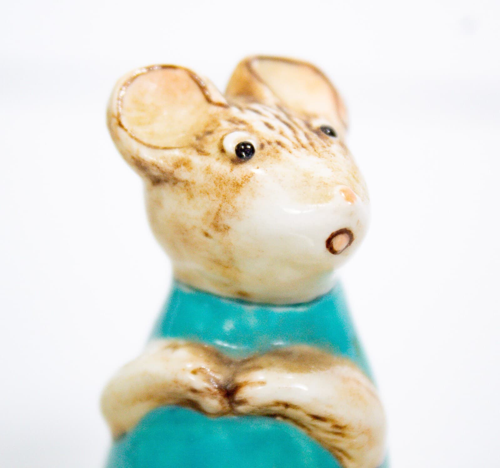 Vintage BESWICK ENGLAND Kitty MacBride "Strained Relations" Porcelain Figurine - Thumbnail 5