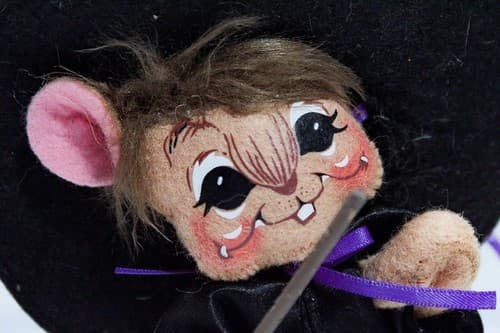 Annalee Mobilitee Purple Witch Mouse Halloween Artisan Doll 6" vintage 2010 - Thumbnail 2