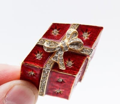 Neiman Marcus Vintage Red Enamel Rhinestone Christmas Present Gift Pin Brooch - Thumbnail 4