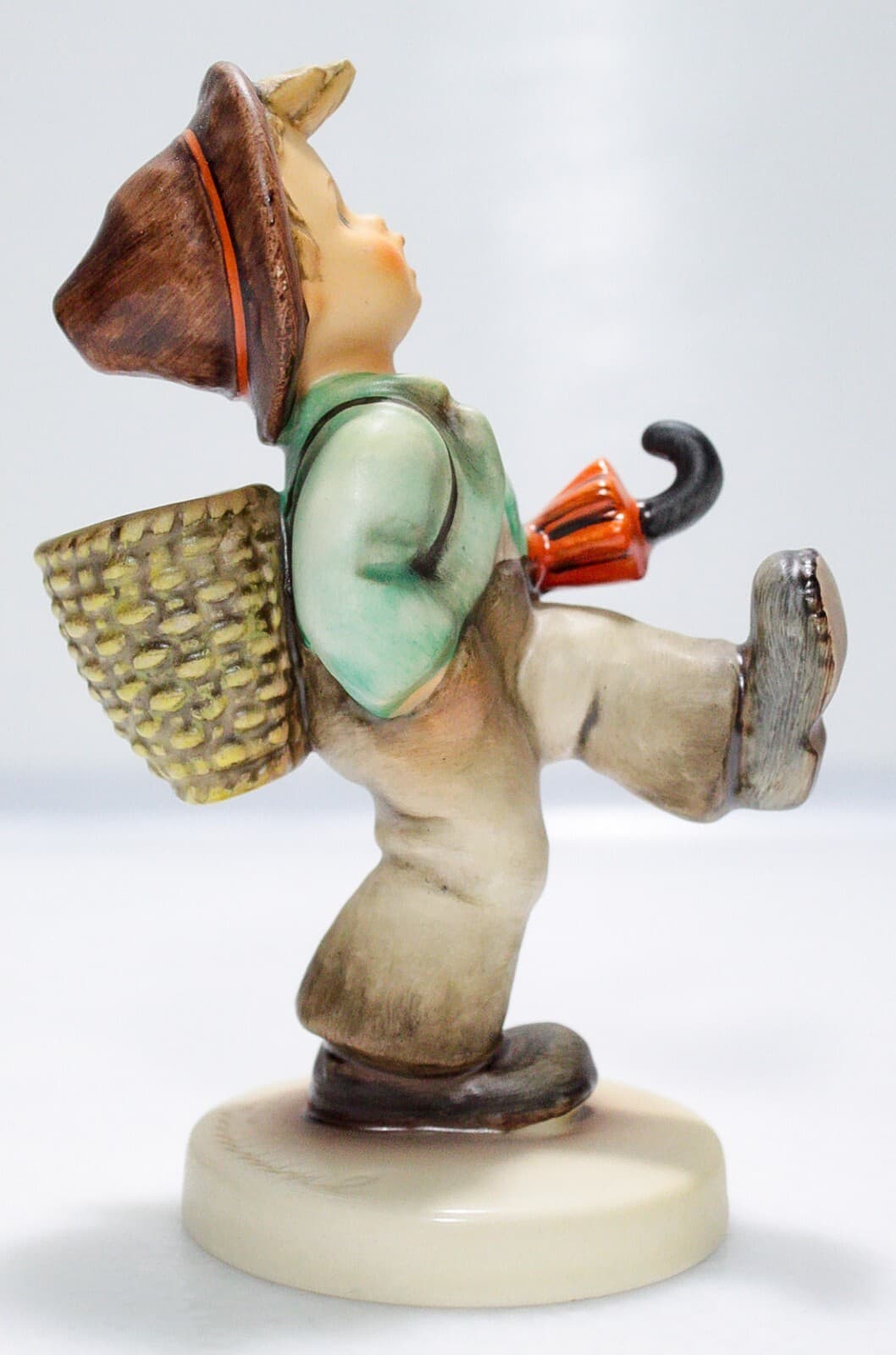 Goebel Hummel West Germany Happy Traveler Hand Painted Porcelain Figurine TMK6 - Thumbnail 4