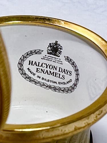 Halcyon Days Mother's Day 1981 England Hand Painted Enamel Trinket Box Vintage - Thumbnail 6