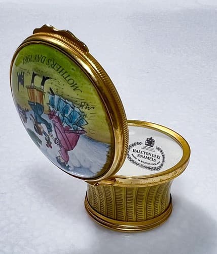 Halcyon Days Mother's Day 1981 England Hand Painted Enamel Trinket Box Vintage - Thumbnail 7