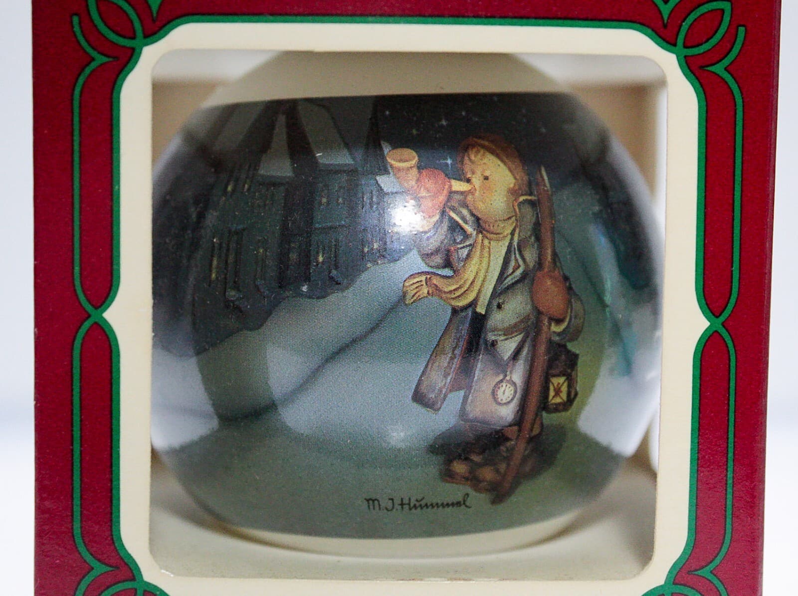 MJ Hummel Hear Ye, Hear Ye 1985 3rd Annual Edition Christmas Ornament In Box - Thumbnail 3