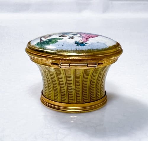 Halcyon Days Mother's Day 1981 England Hand Painted Enamel Trinket Box Vintage - Thumbnail 3