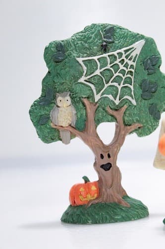 3 Vintage MIDWEST IMPORTS Creepy Trees & Ghost Costume Halloween Figurines - Thumbnail 3