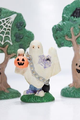 3 Vintage MIDWEST IMPORTS Creepy Trees & Ghost Costume Halloween Figurines - Thumbnail 2