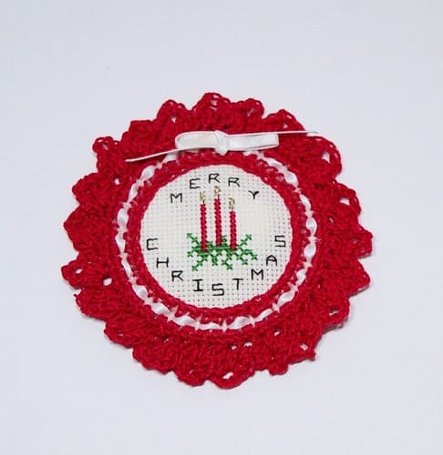 Vintage Handmade Cross Stitch Lace 3 Candle Merry Christmas Fridge Magnet - Thumbnail 2