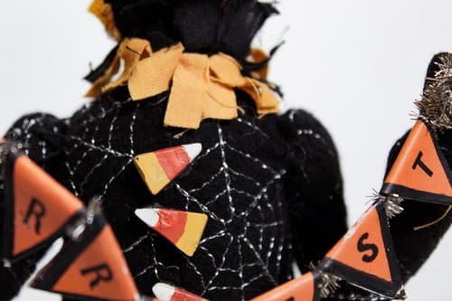 ESC Trading Company 2002 Halloween Pumpkin Paper Mache Doll by Sharon Andrews - Thumbnail 4