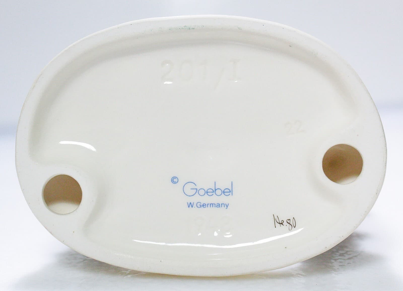 GOEBEL HUMMEL Germany "Retreat To Safety" Hand Painted Porcelain Figurine TMK6 - Thumbnail 5