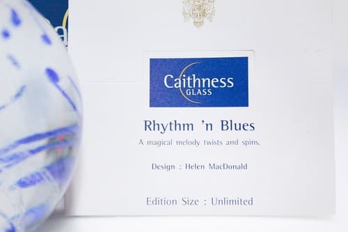 Vtg CAITHNESS Scotland Art Glass "Rhythm 'n Blues" Paperweight in Box/Paperwork - Thumbnail 4