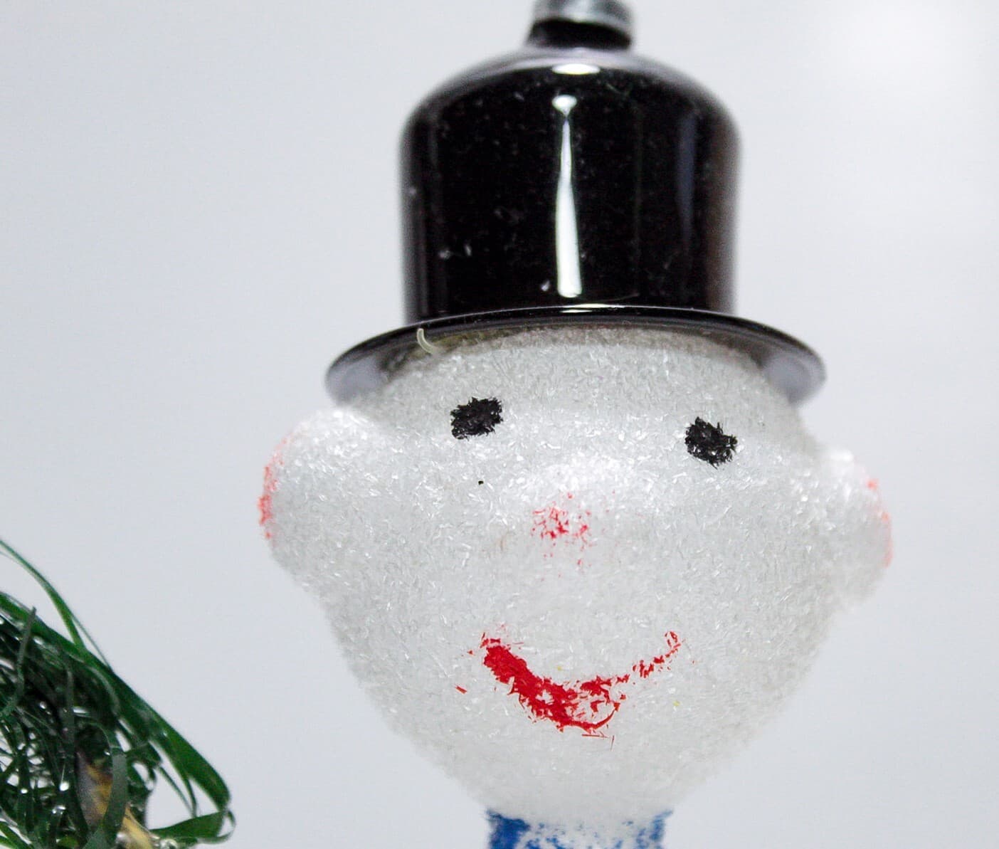 SOFFIERIA DE CARLINI Italy Blown Glass Snowman w/ Hat Christmas Ornament - Thumbnail 3