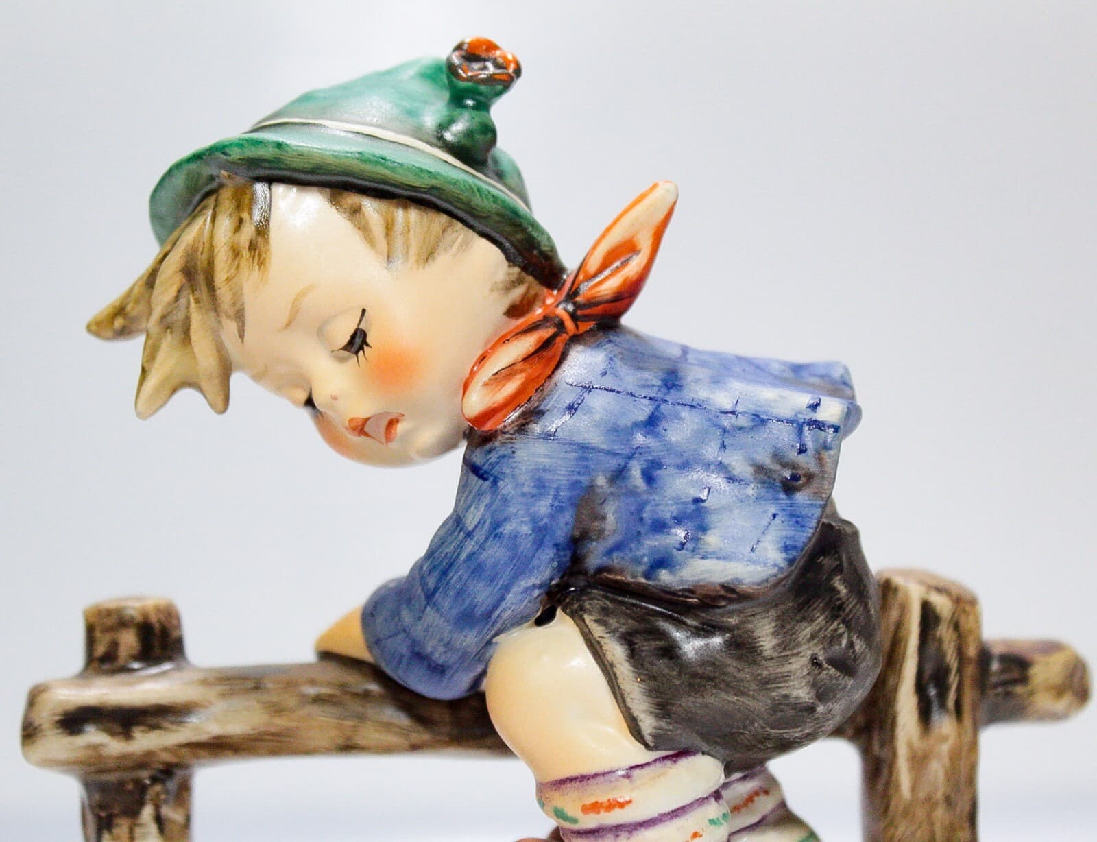 GOEBEL HUMMEL Germany "Retreat To Safety" Hand Painted Porcelain Figurine TMK6 - Thumbnail 2
