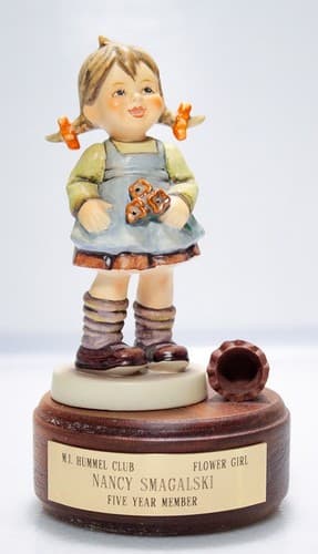 GOEBEL HUMMEL Germany "Flower Girl" Porcelain Figurine On Wood Base TMK6 - Thumbnail 8