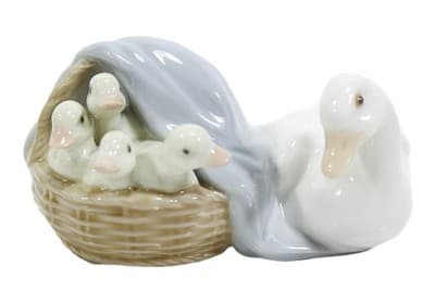Vintage LLADRO Spain Ducklings Mother Duck Porcelain Figurine - Image 1