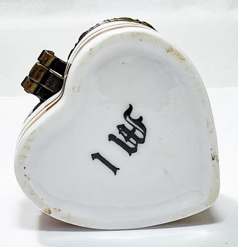 Vintage Hallmarked Heart Shaped Hand Painted Porcelain Bee & Flower Trinket Box - Thumbnail 8