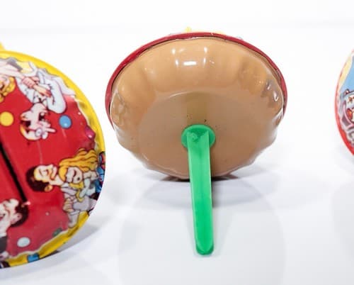 U.S. Metal Toy Vintage Party Tin Rattle Shakers Noisemakers Assorted - Thumbnail 6