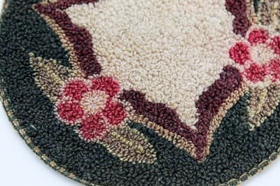 Vintage Dollhouse Miniature Handmade Hooked Floral Motif Round Area Rug - Thumbnail 4
