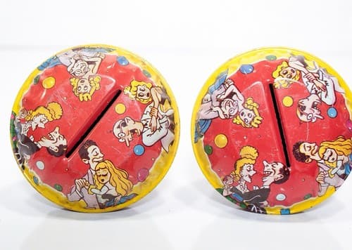 U.S. Metal Toy Vintage Party Tin Rattle Shakers Noisemakers Assorted - Thumbnail 2
