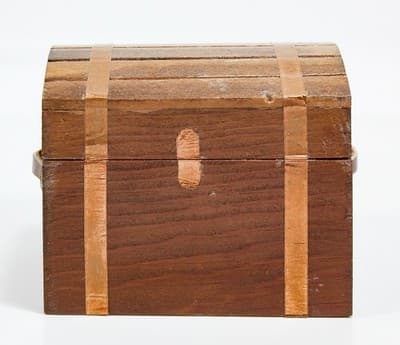 Vintage Dollhouse Miniature Handcrafted Wood Blanket Chest - Thumbnail 2