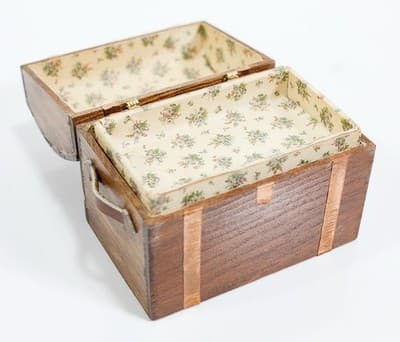 Vintage Dollhouse Miniature Handcrafted Wood Blanket Chest - Thumbnail 4