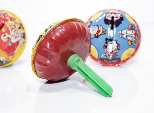 U.S. Metal Toy Vintage Party Tin Rattle Shakers Noisemakers Assorted - Thumbnail 4