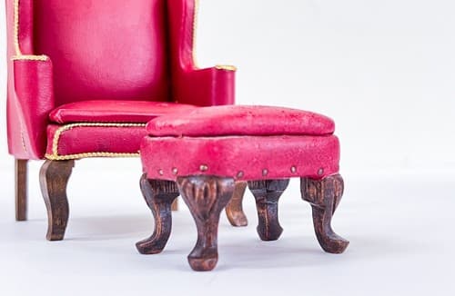 Vintage Red Leather Wing Chair &Ottoman Dollhouse Miniature Furniture Scale 1:12 - Thumbnail 2
