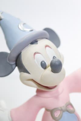 1994 DEPARTMENT 56 Snowbabies "Mickey's New Friends" Disney Porcelain Figure - Thumbnail 2