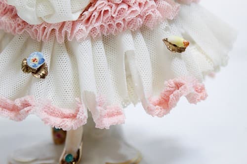 ALKA DRESDEN Germany "Angela" Floral Laced Porcelain Dancer Figurine - Thumbnail 6